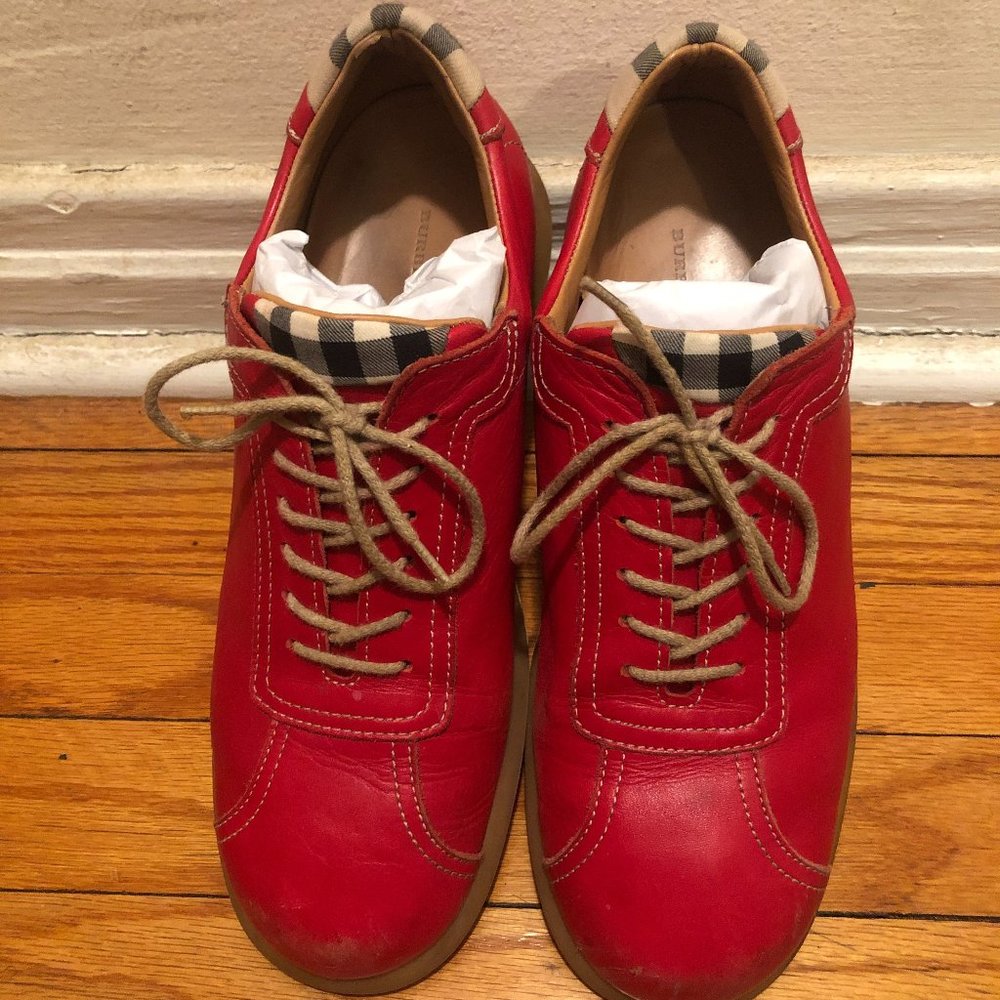 WOMEN 100% AUTHENTIC BURBERRY LEATHER LOAFER/SNEAKERS